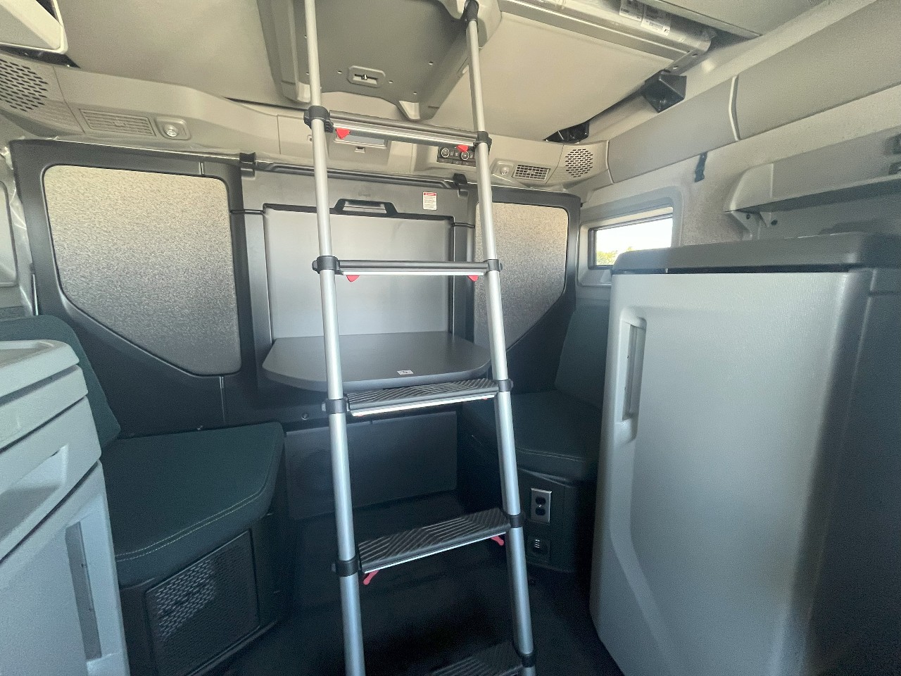 2026 Volvo - image 16