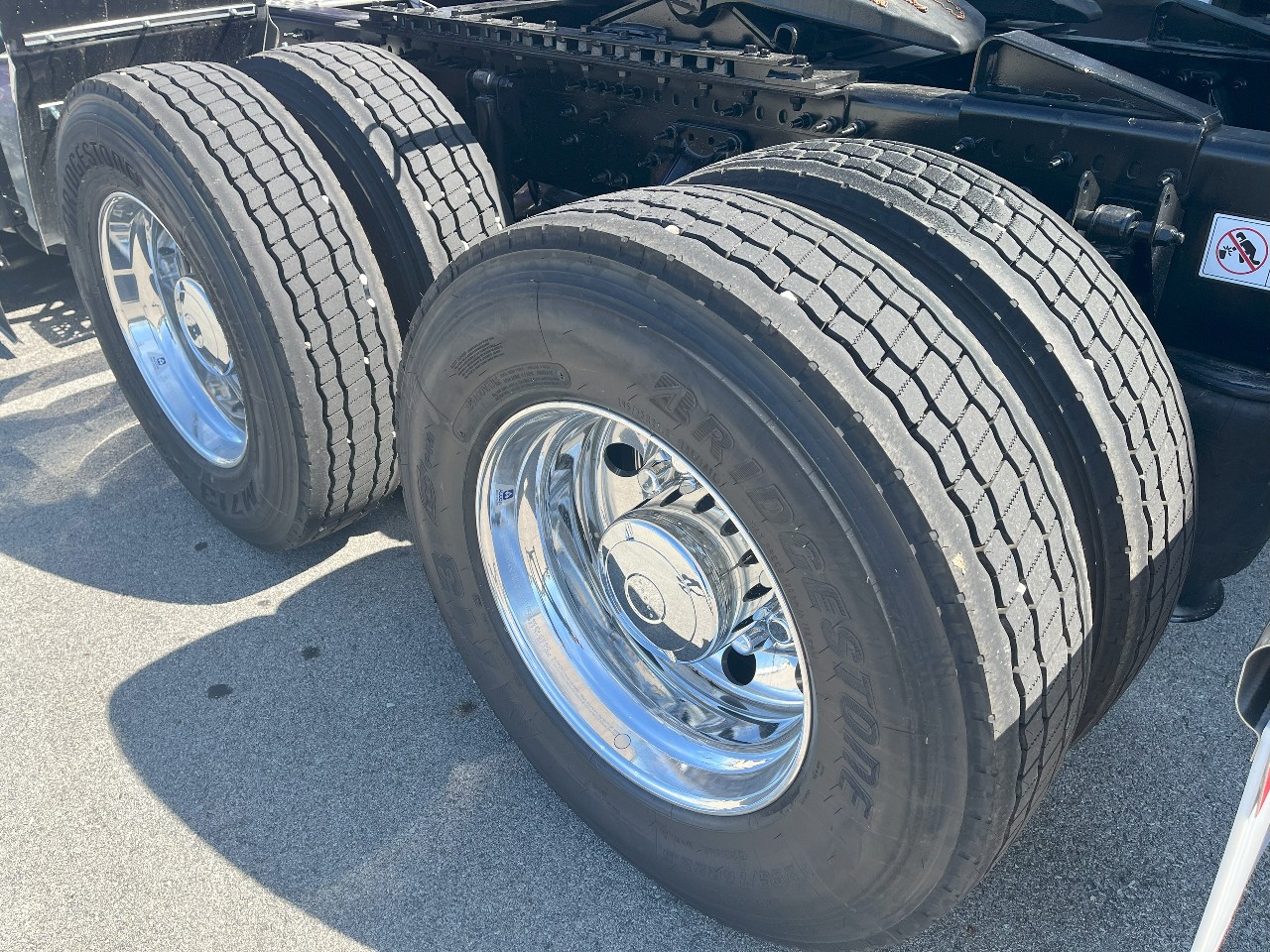 2026 Volvo - image 7