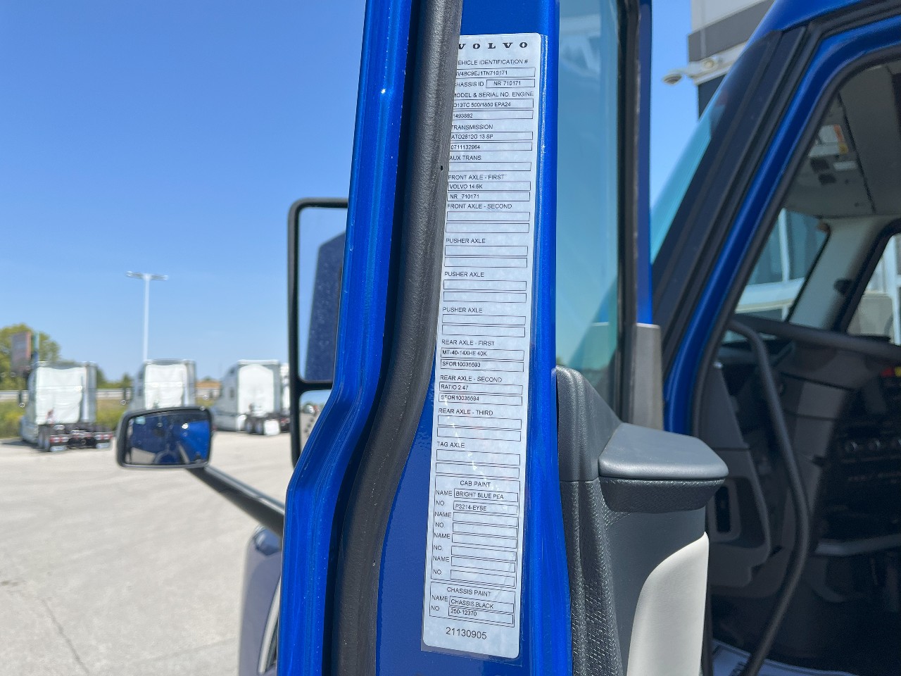 2026 Volvo - image 10