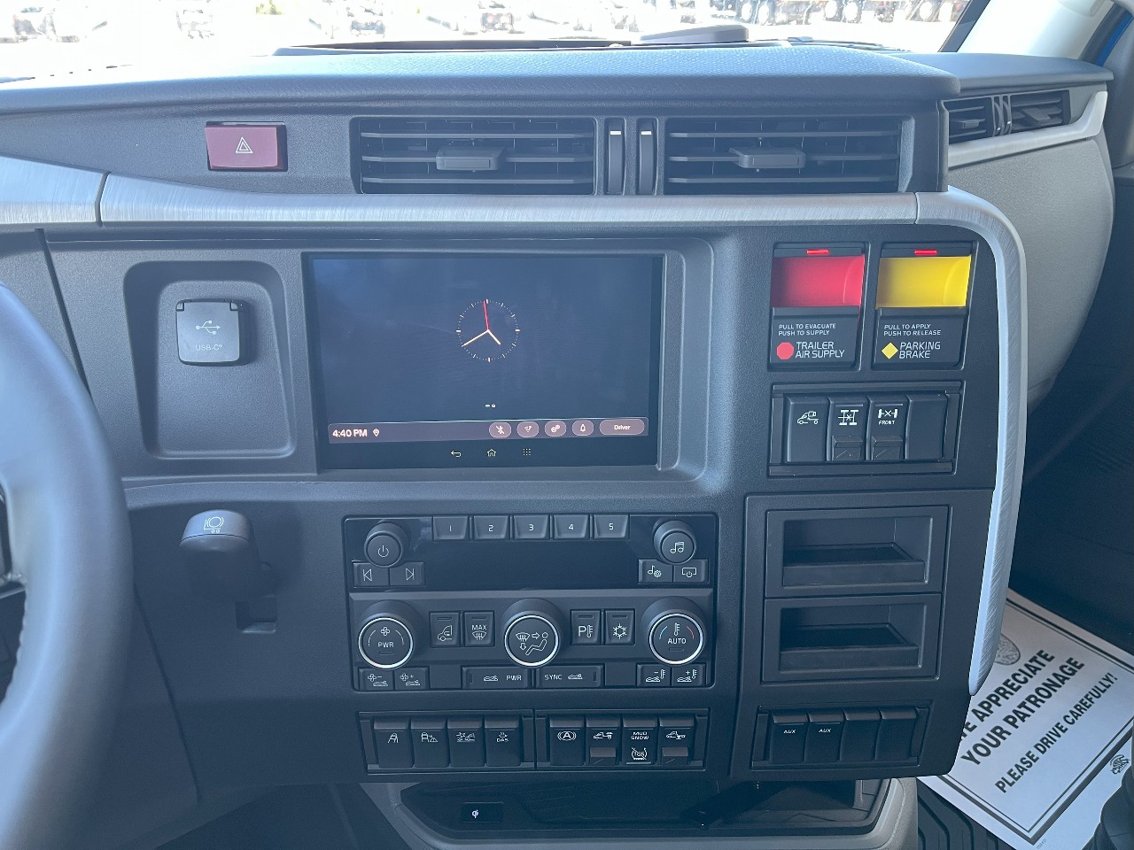 2026 Volvo - image 12