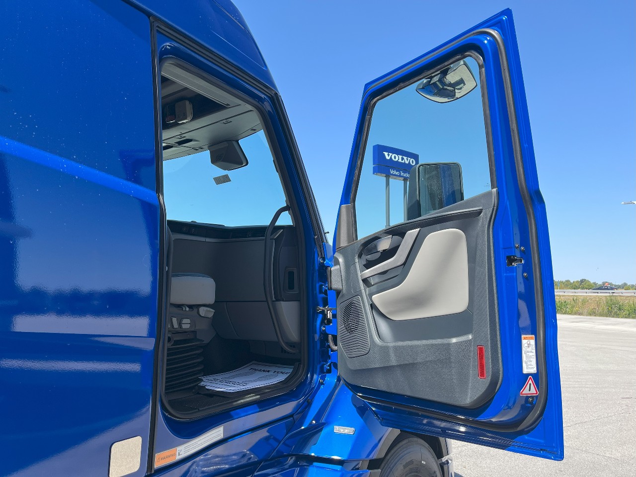 2026 Volvo - image 19