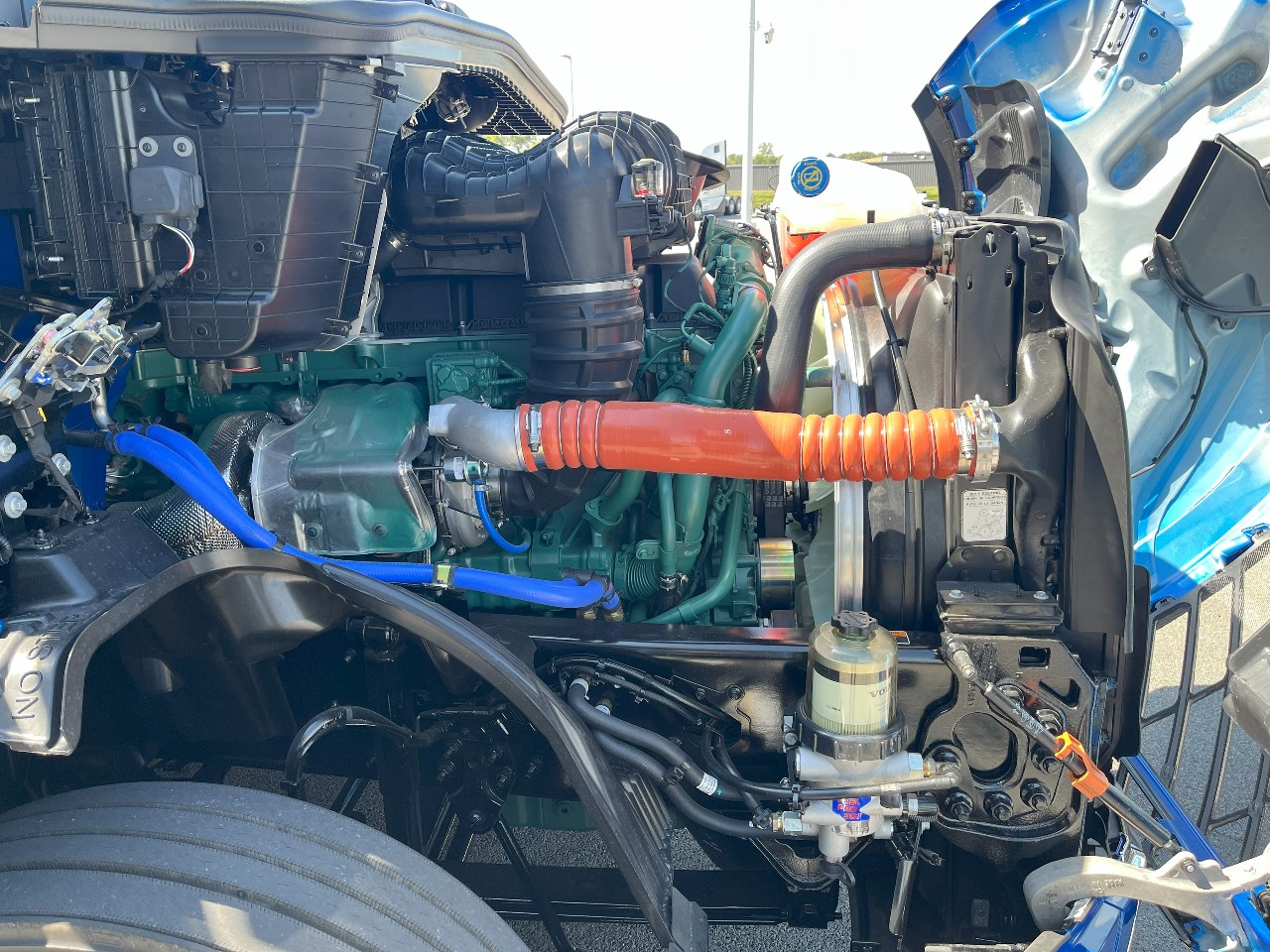 2026 Volvo - image 20