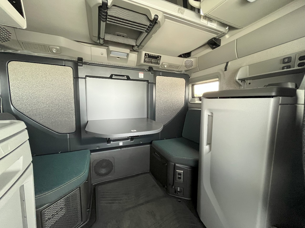 2026 Volvo - image 16