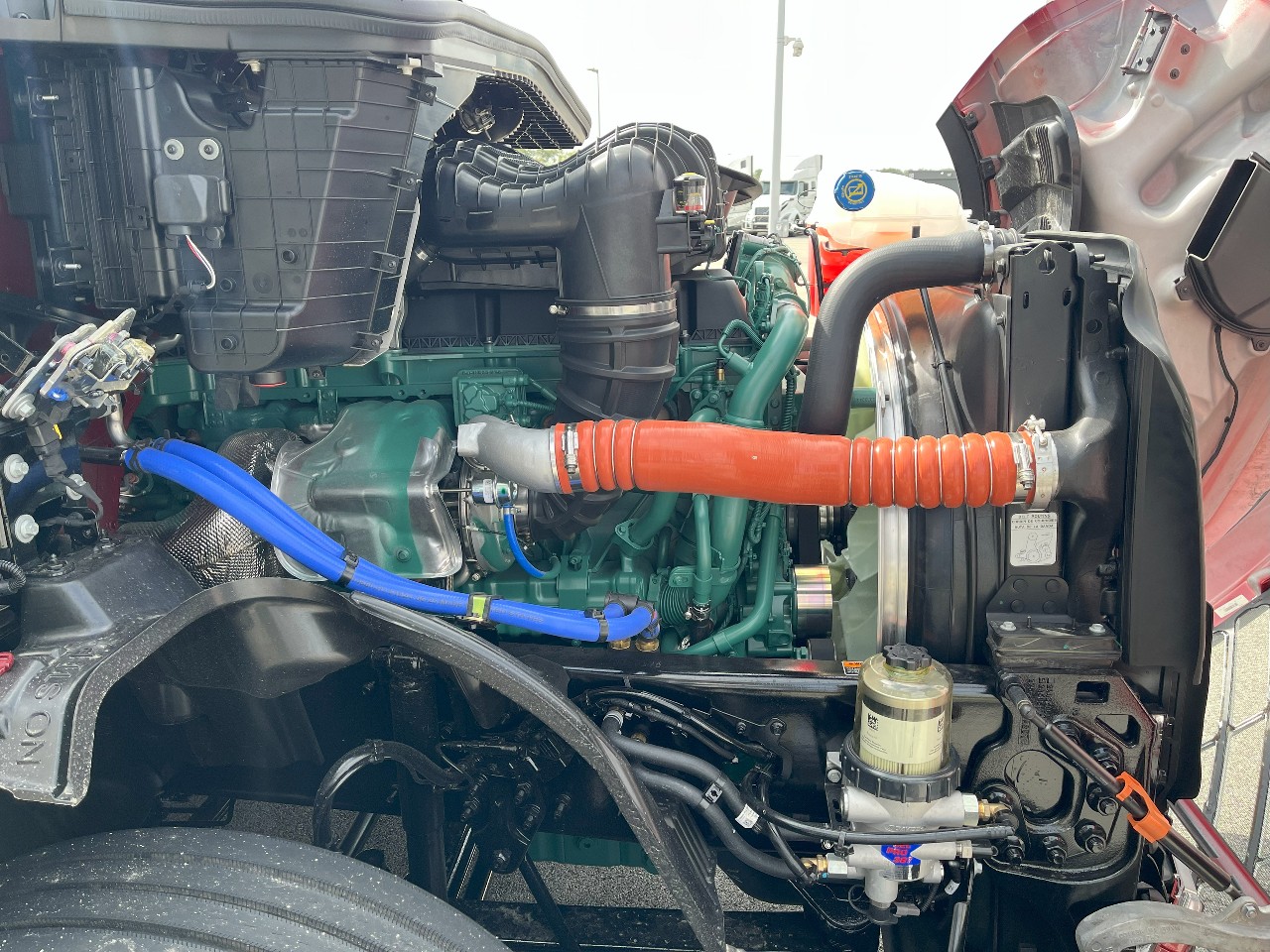 2026 Volvo - image 18