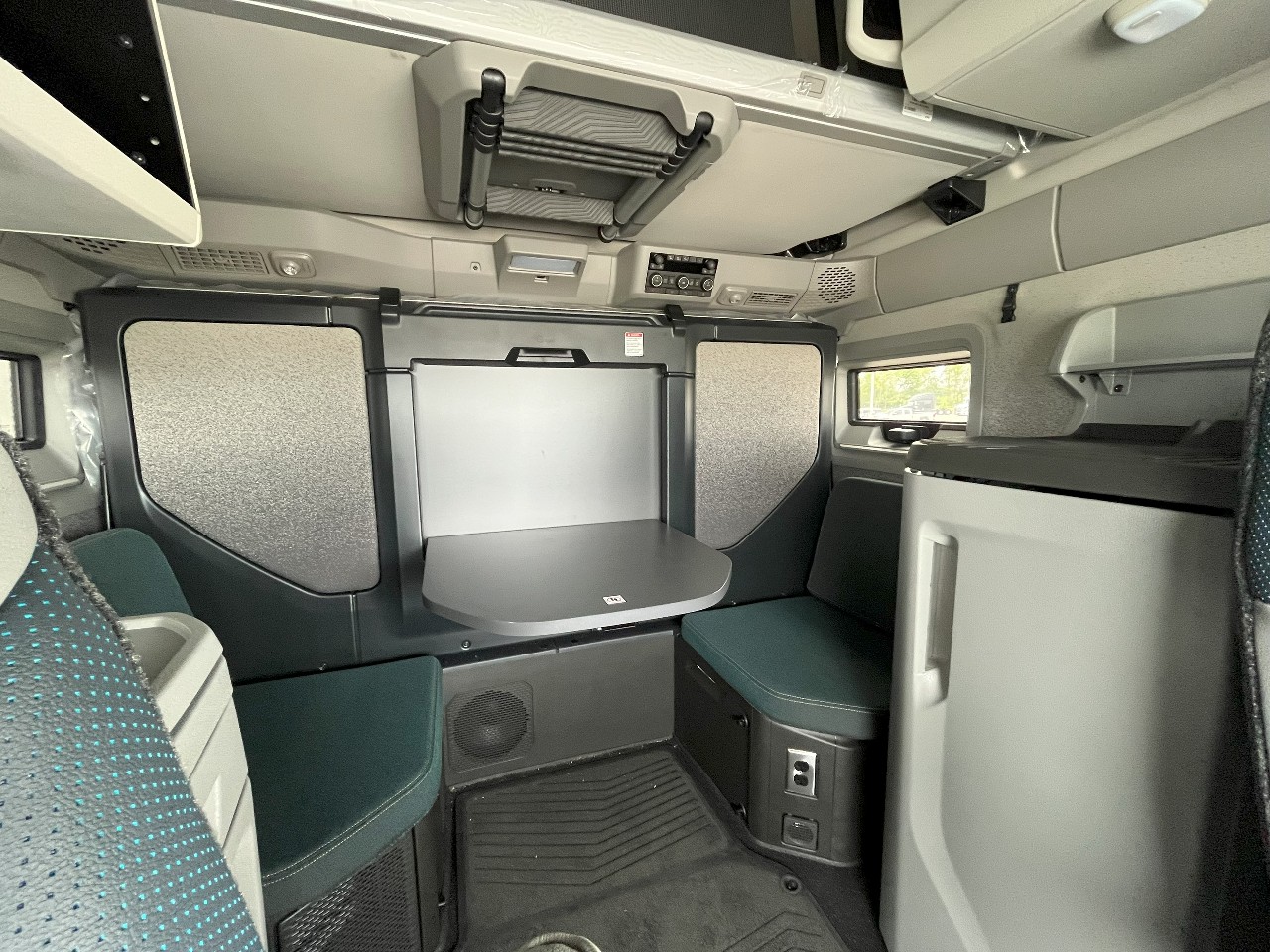 2026 Volvo - image 16