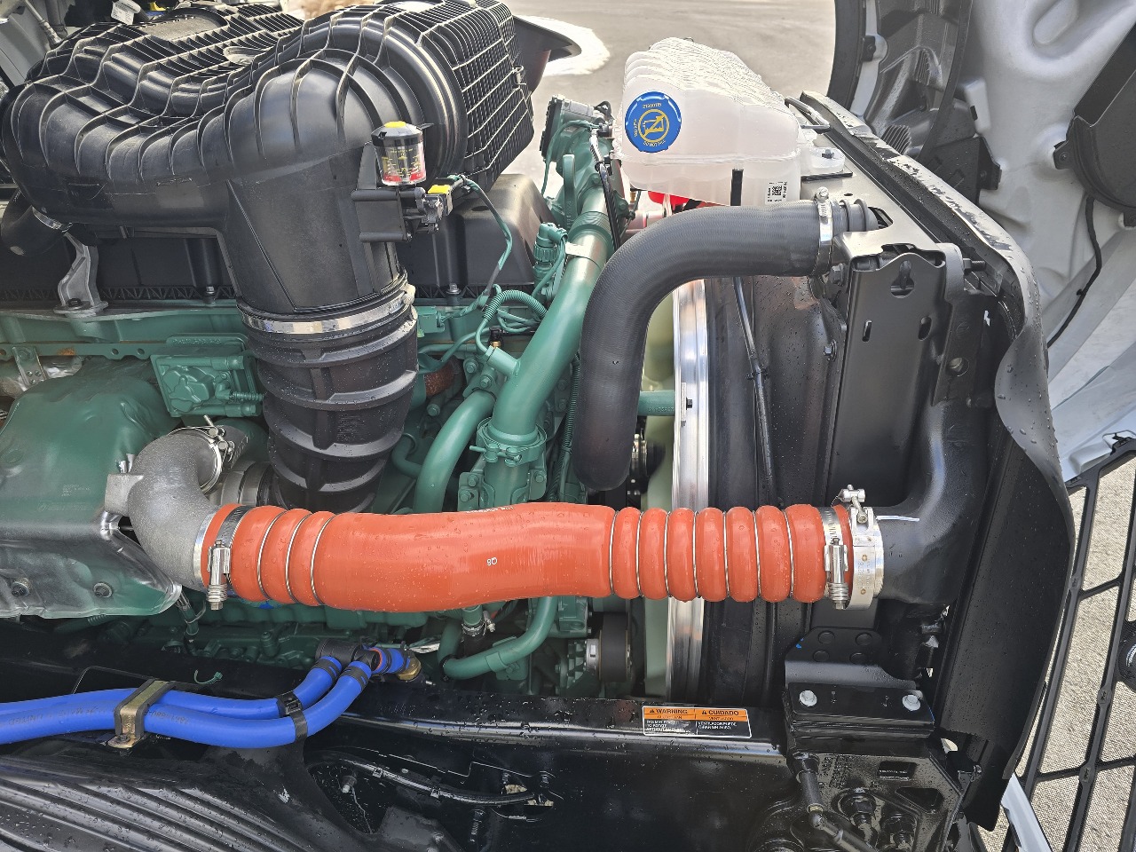 2026 Volvo - image 14