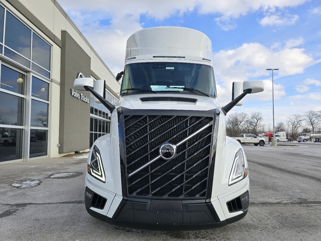 2026 Volvo - image 2