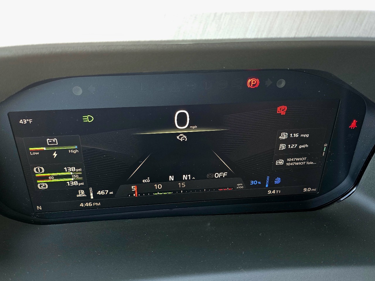 2025 Volvo - image 11