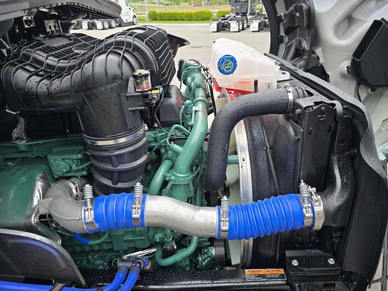 2026 Volvo - image 15