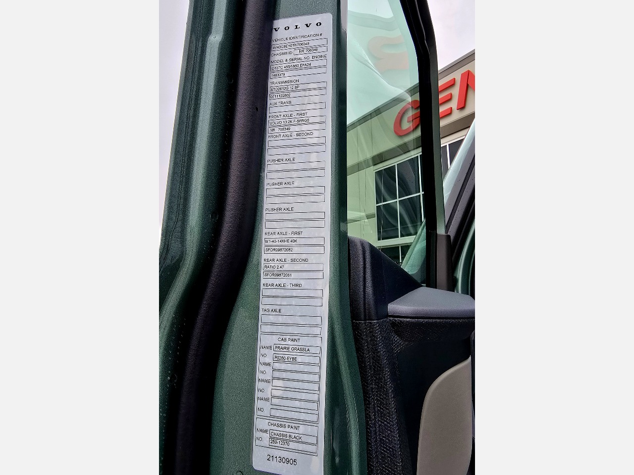 2026 Volvo - image 6