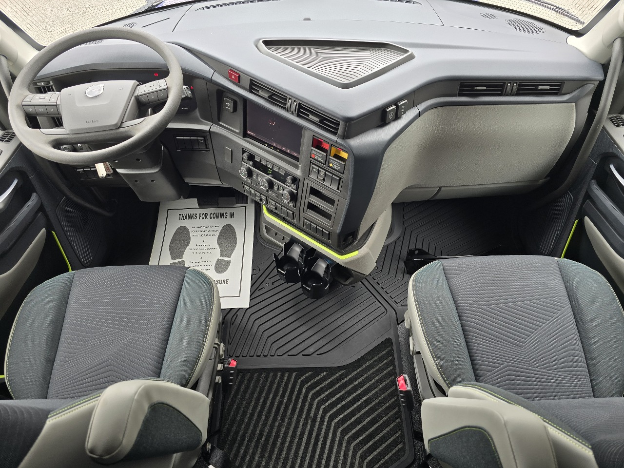 2026 Volvo - image 10