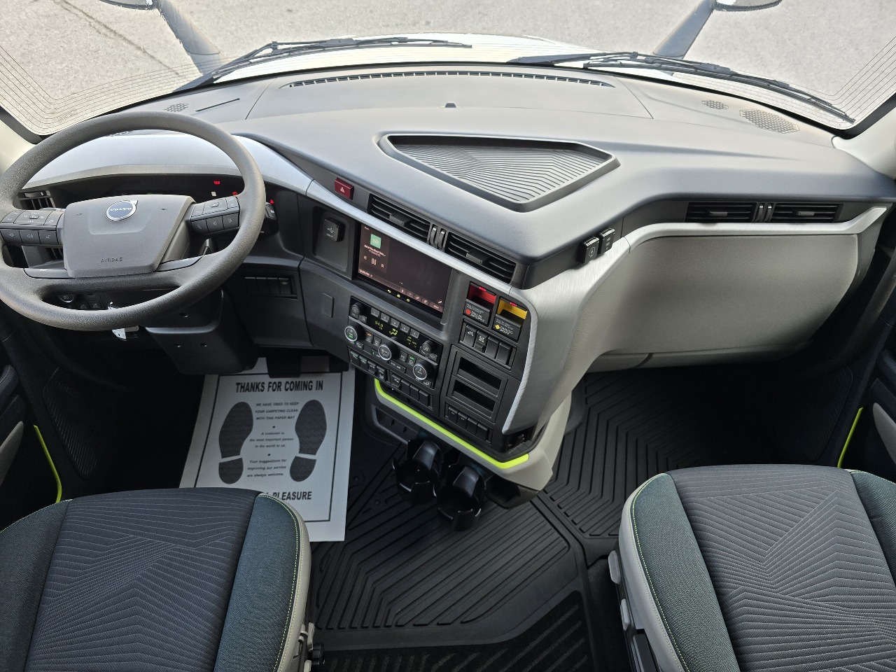 2026 Volvo - image 10