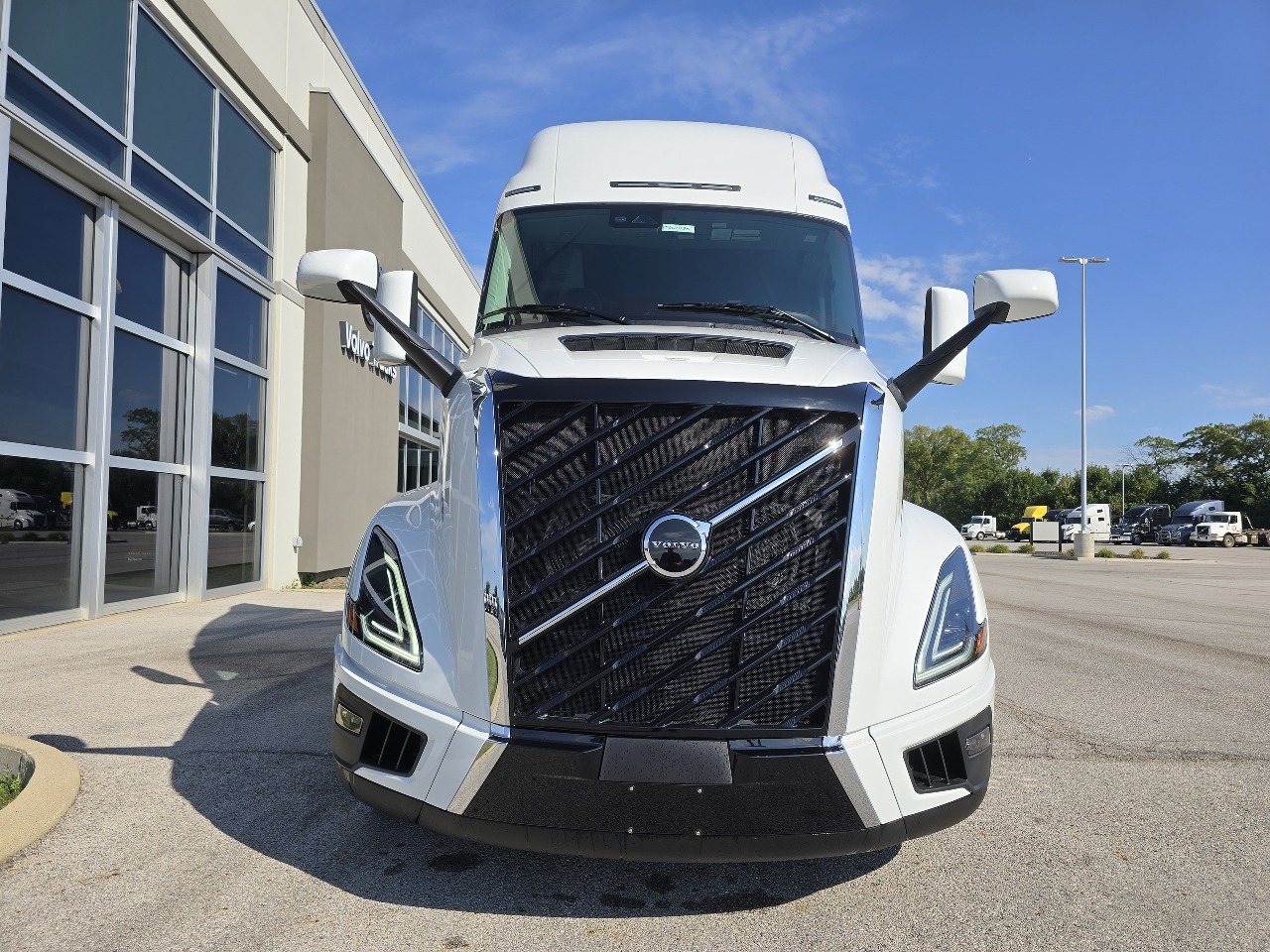 2026 Volvo - image 2