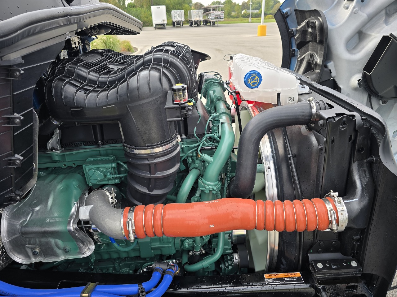 2026 Volvo - image 16