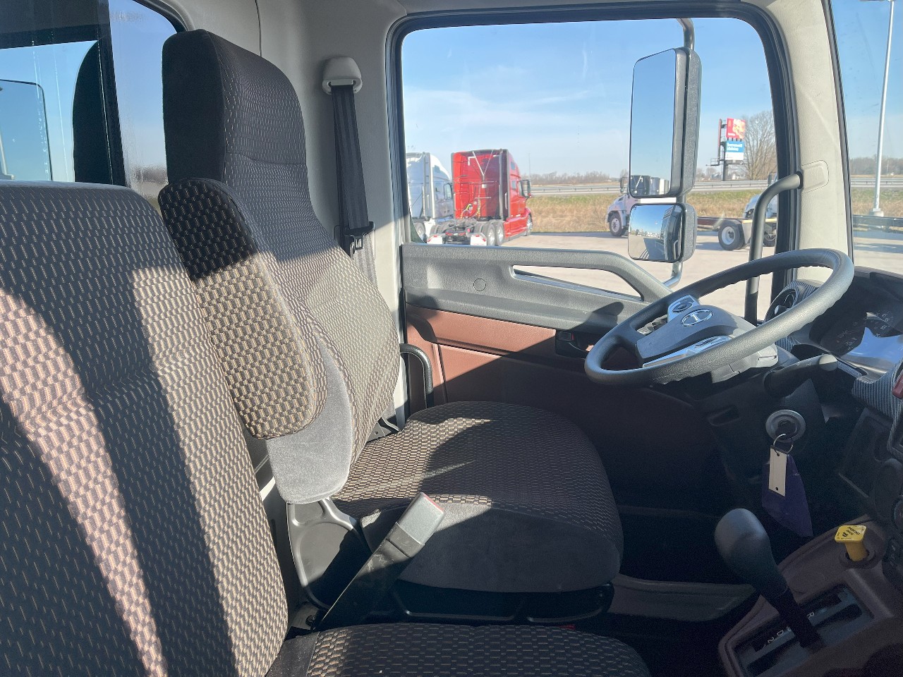 2025 Hino - image 16