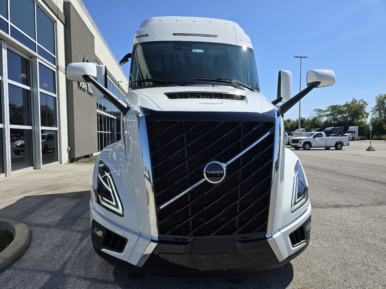 2026 Volvo - image 2