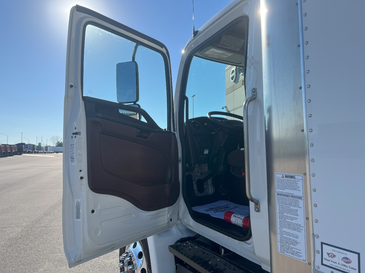 2025 Hino - image 10