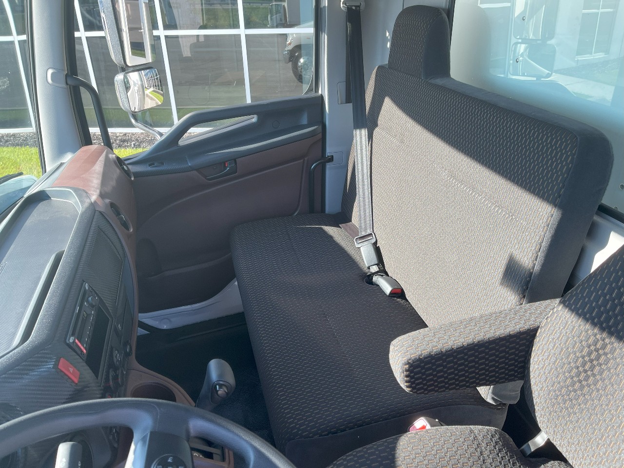 2025 Hino - image 16