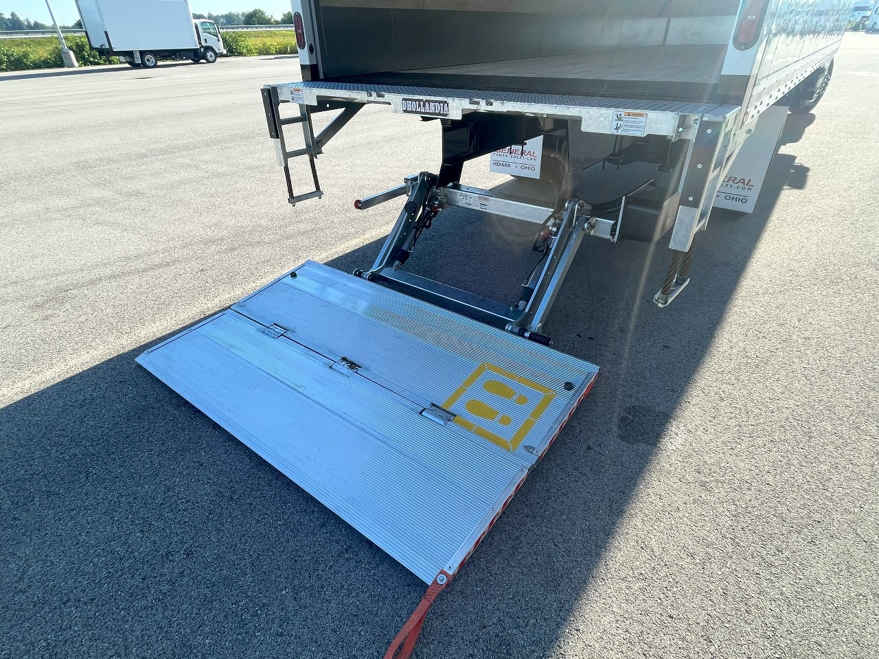 2025 Hino - image 17