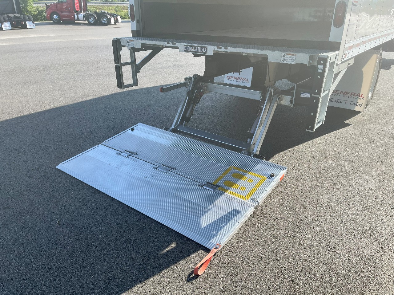 2025 Hino - image 17