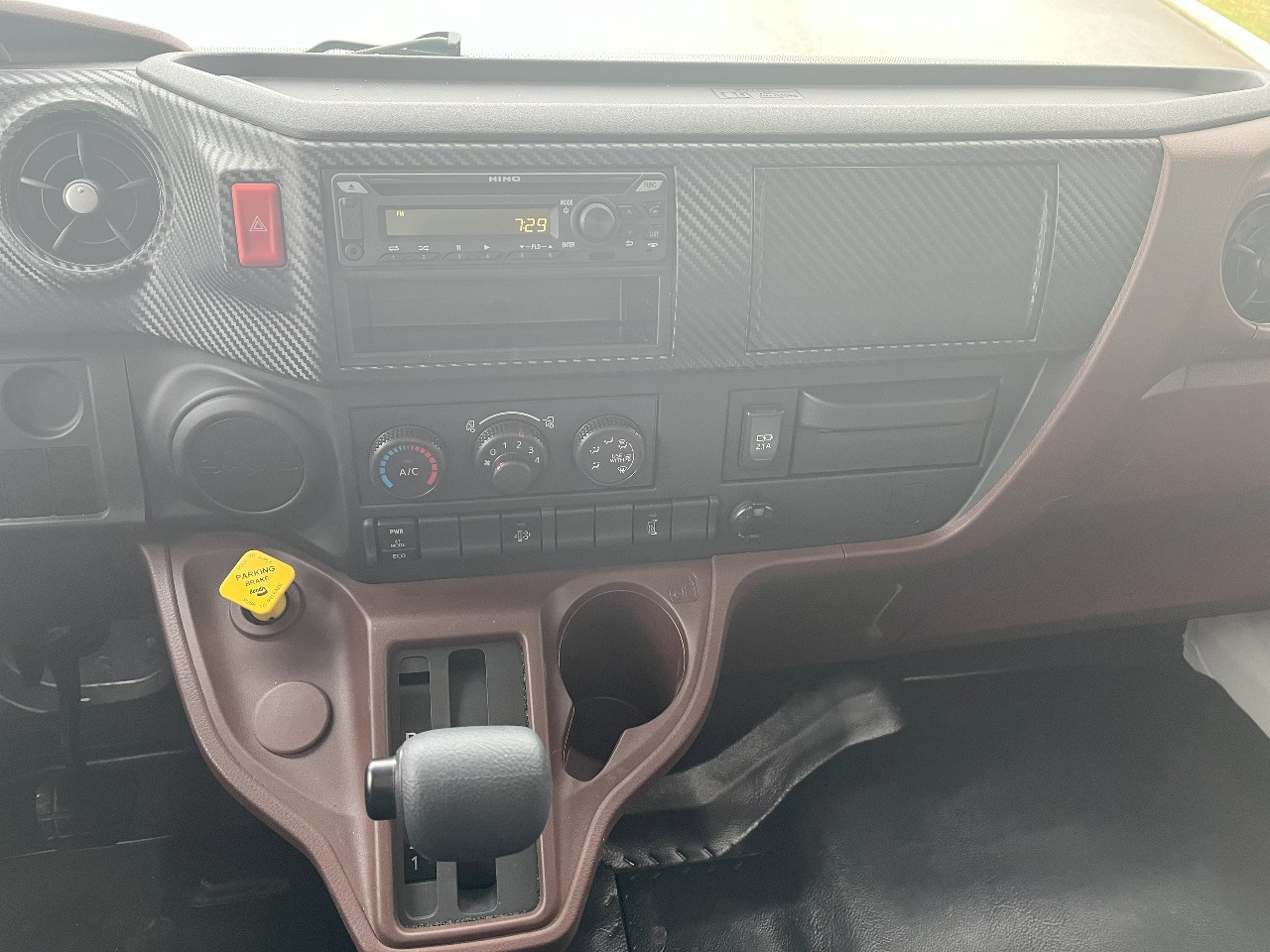 2025 Hino - image 13