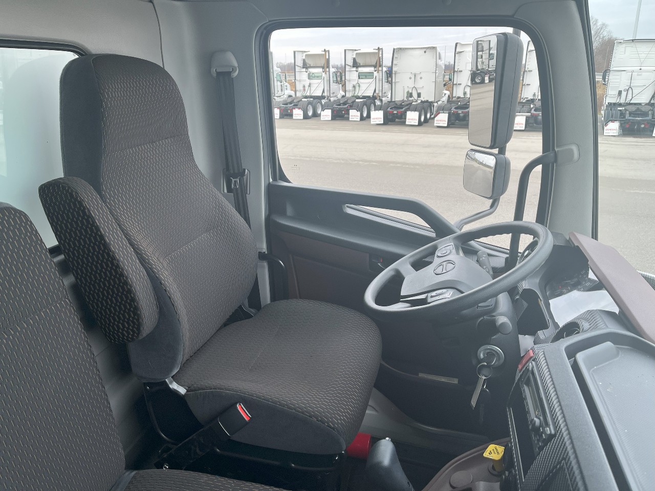 2025 Hino - image 15