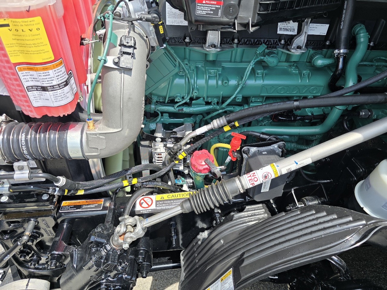 2026 Volvo - image 15