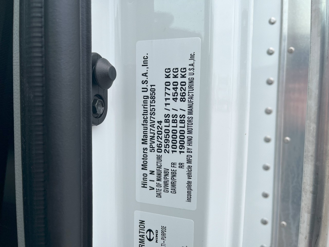 2025 Hino - image 11