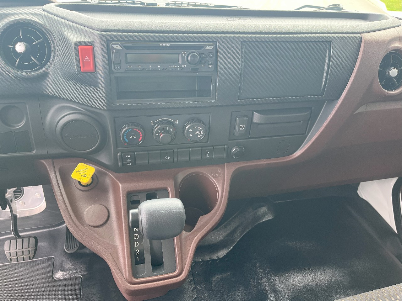 2025 Hino - image 13