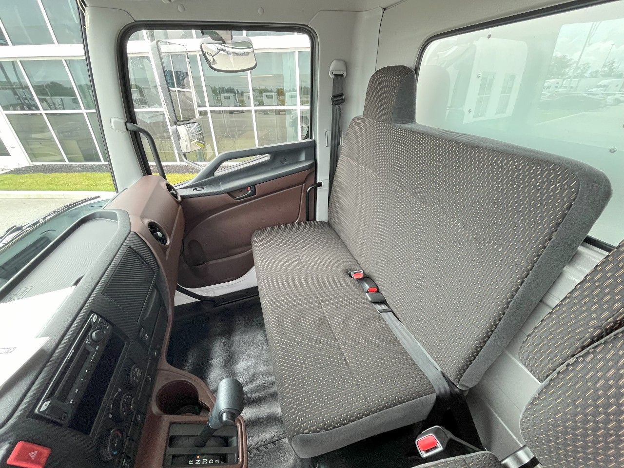 2025 Hino - image 14