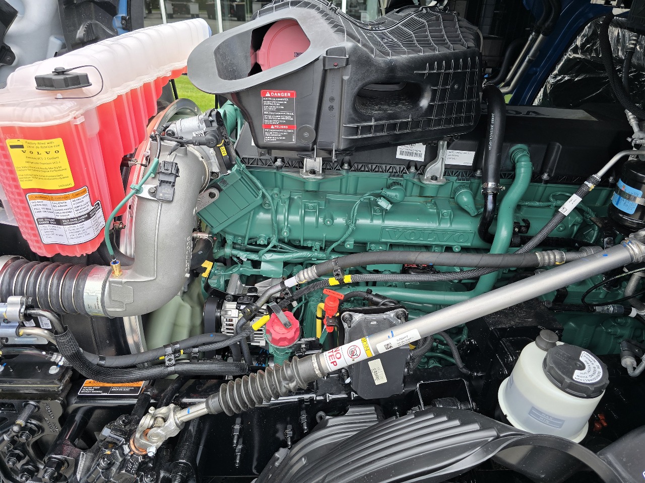 2026 Volvo - image 14