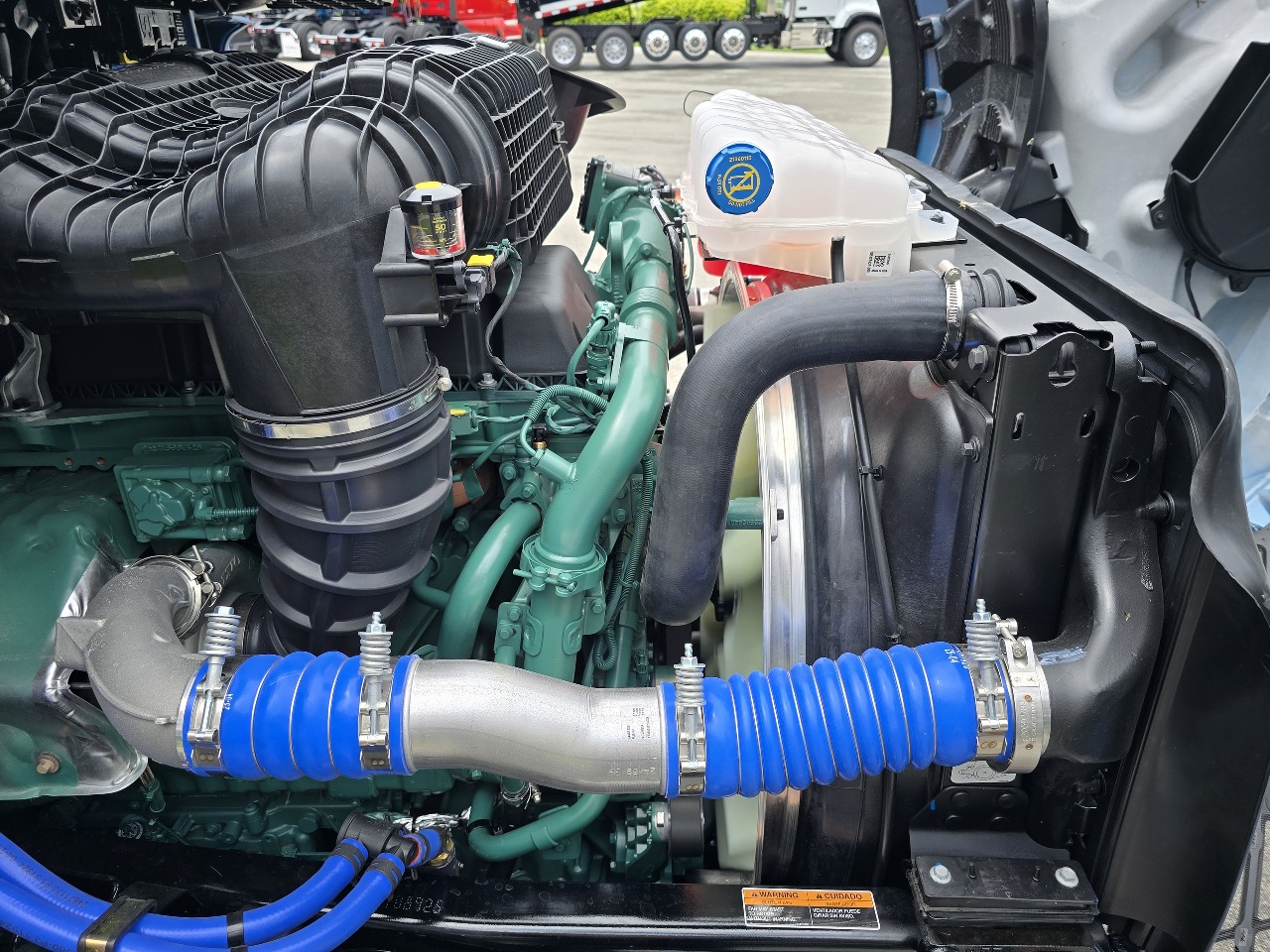 2026 Volvo - image 15