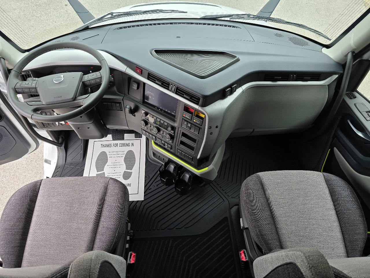 2026 Volvo - image 10