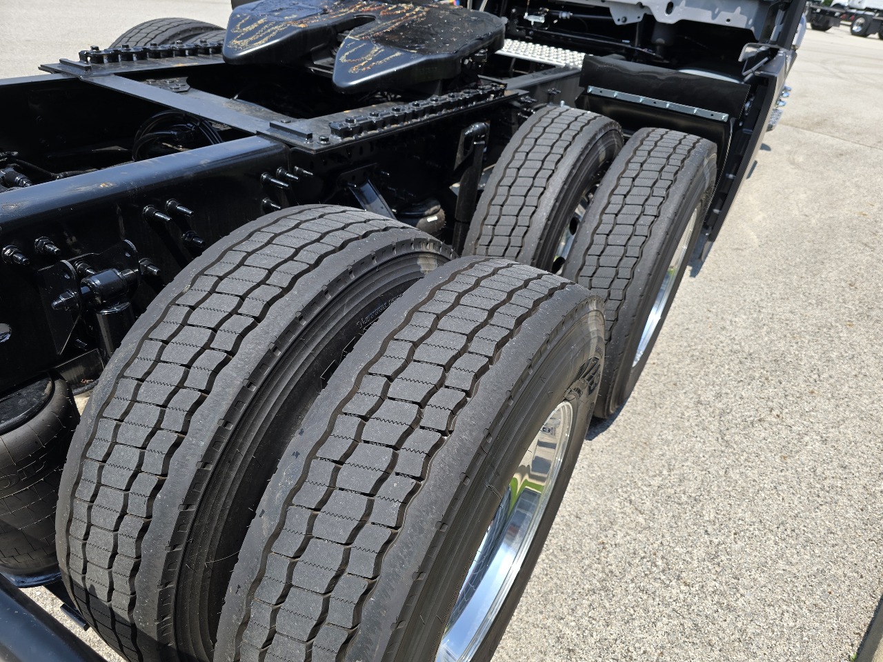 2026 Volvo - image 6