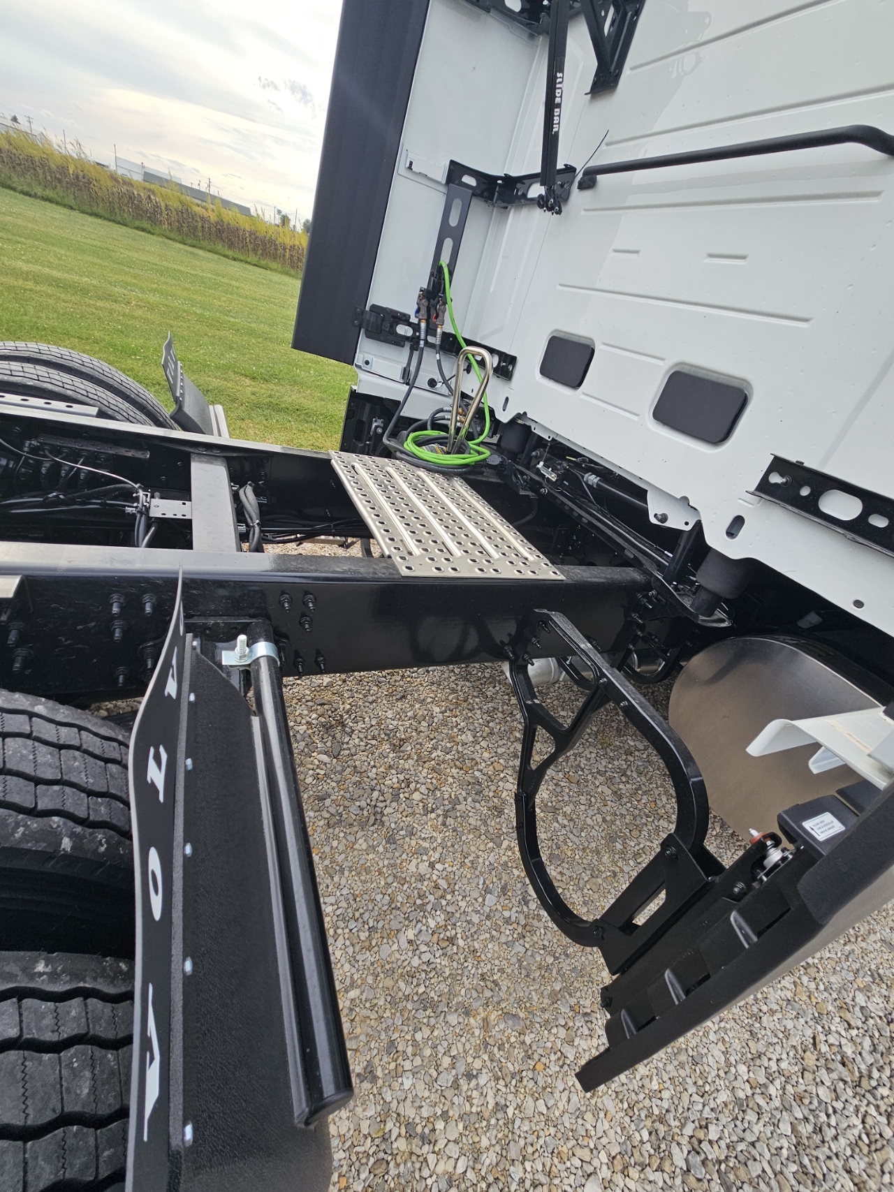 2026 Volvo - image 5