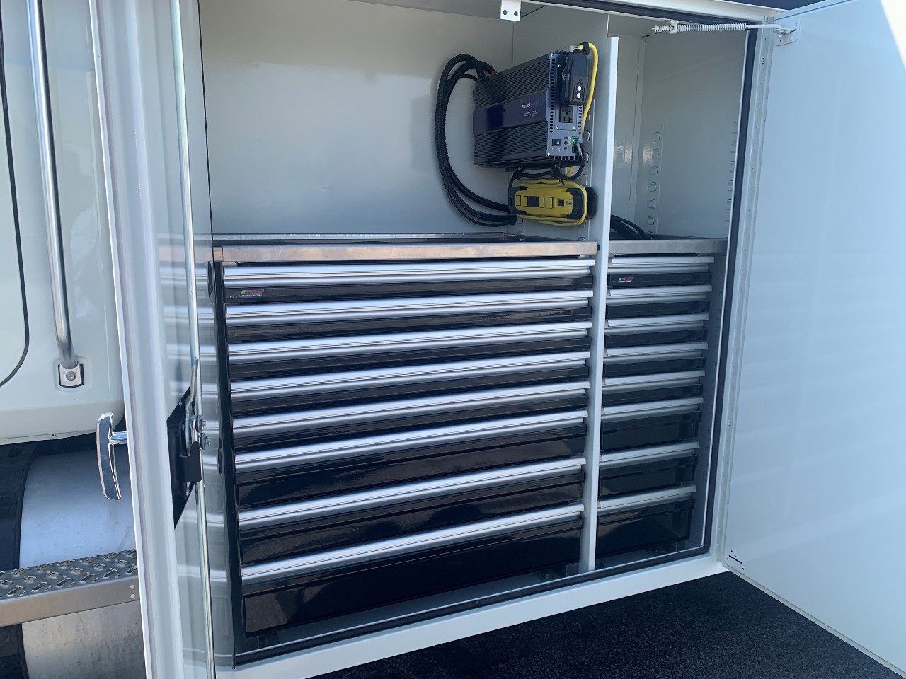 2025 Mack - image 16