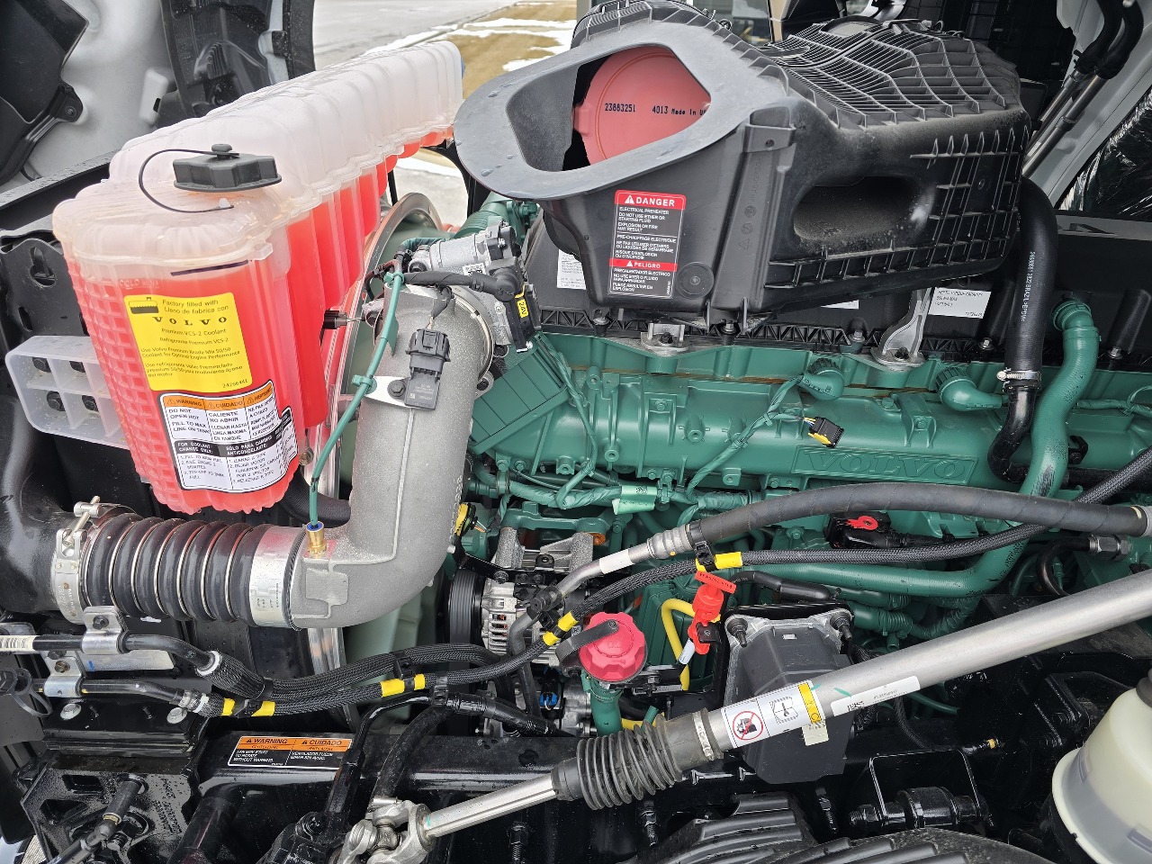 2026 Volvo - image 13