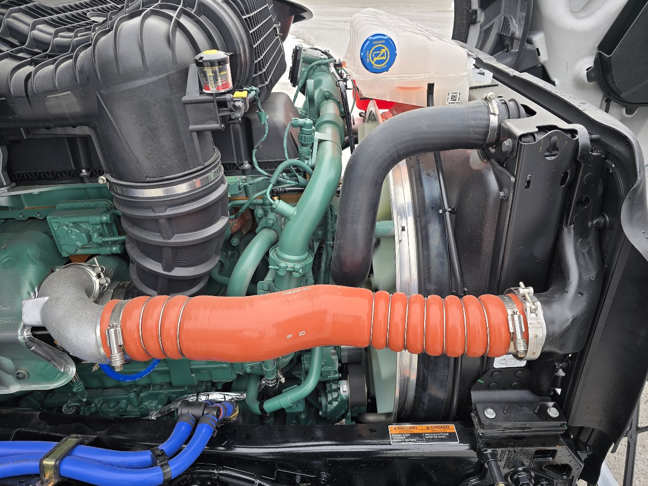 2026 Volvo - image 14