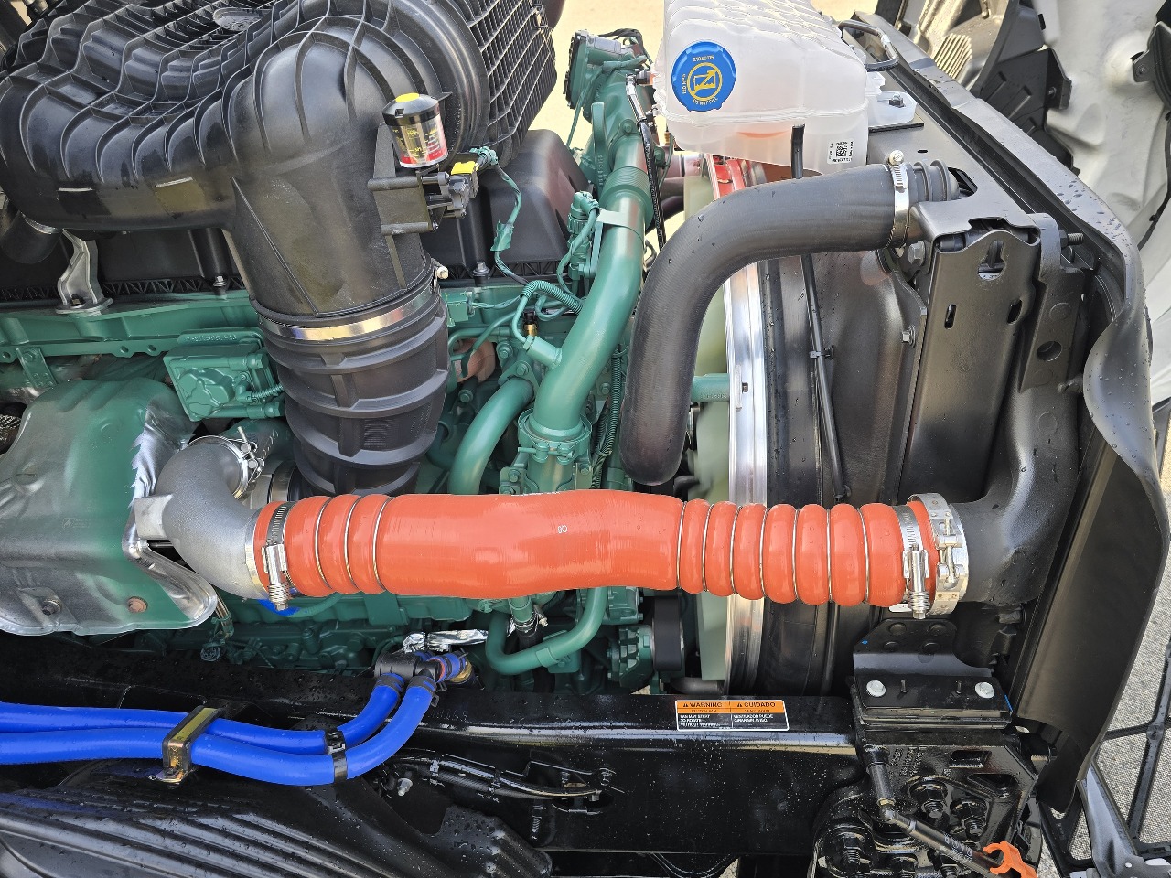 2026 Volvo - image 16