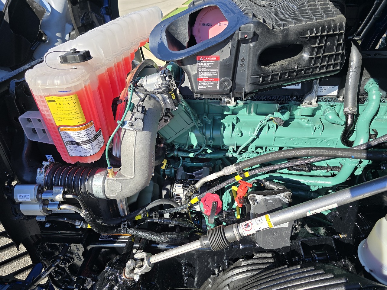 2026 Volvo - image 13