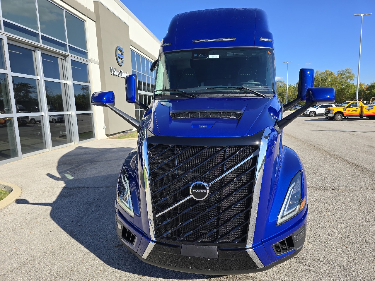 2026 Volvo - image 2