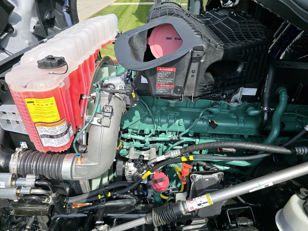 2026 Volvo - image 15