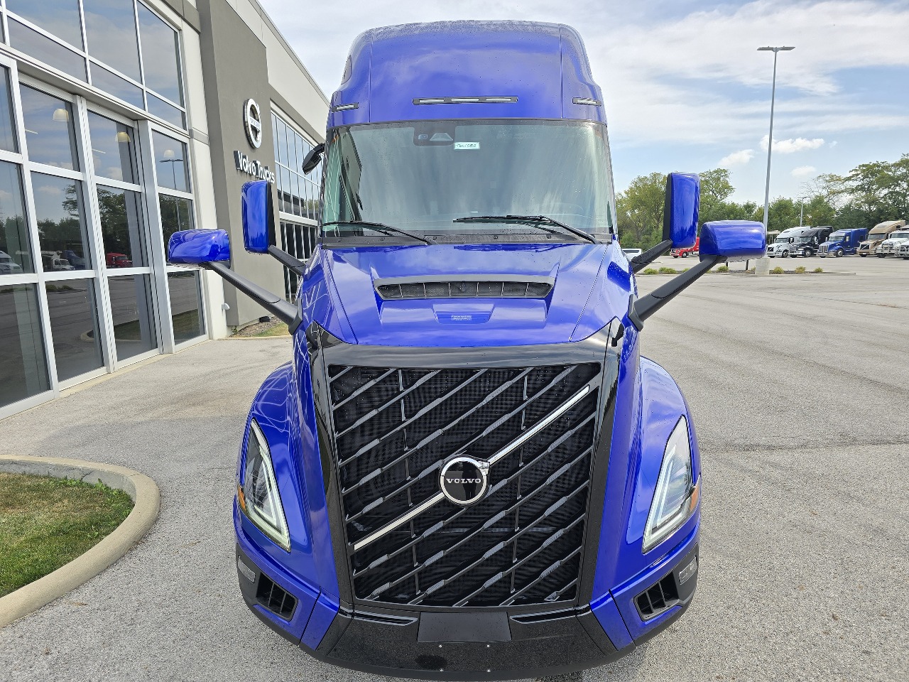 2026 Volvo - image 2