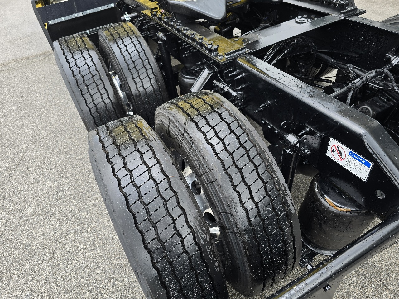 2026 Volvo - image 4