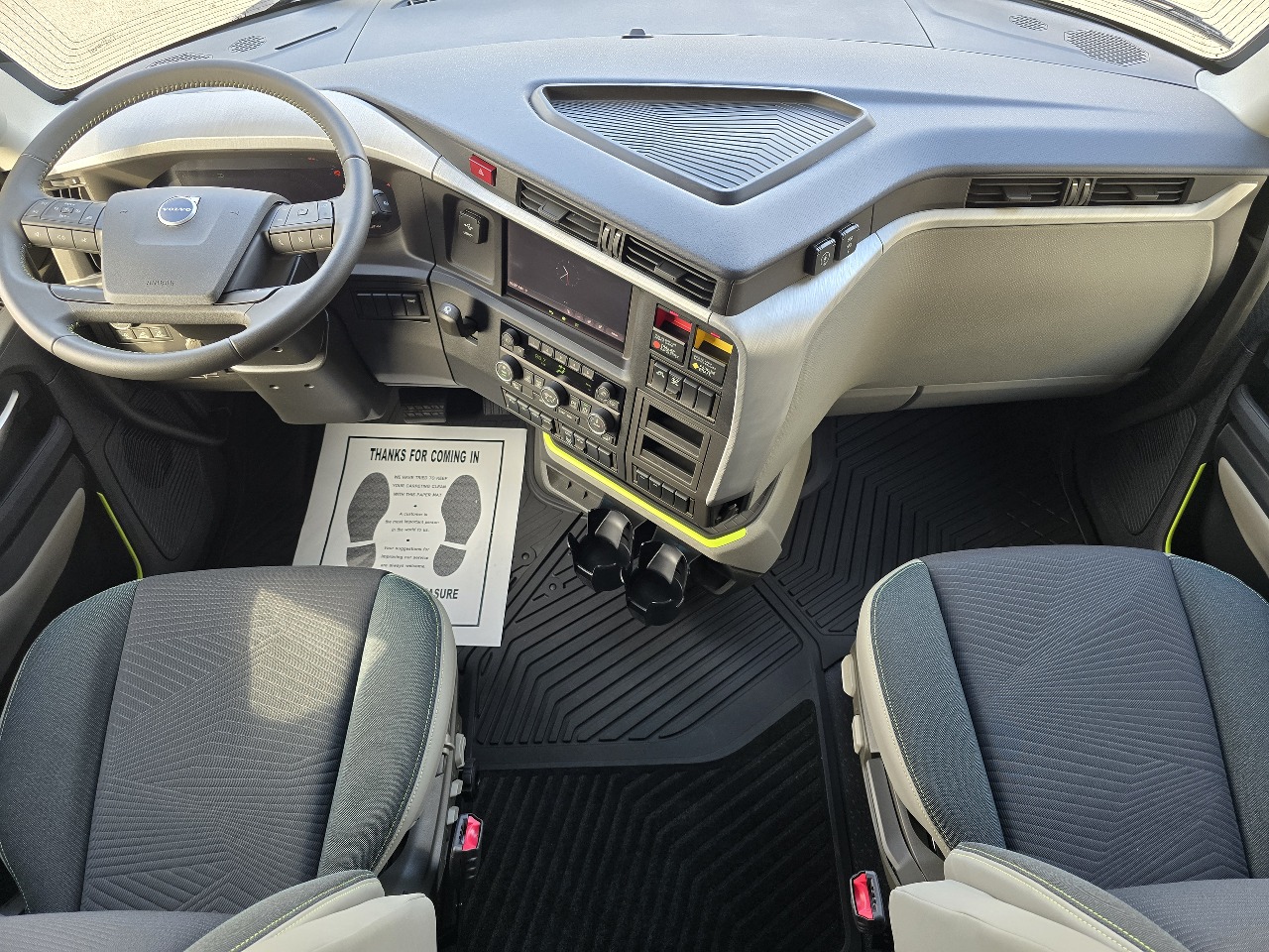 2026 Volvo - image 11