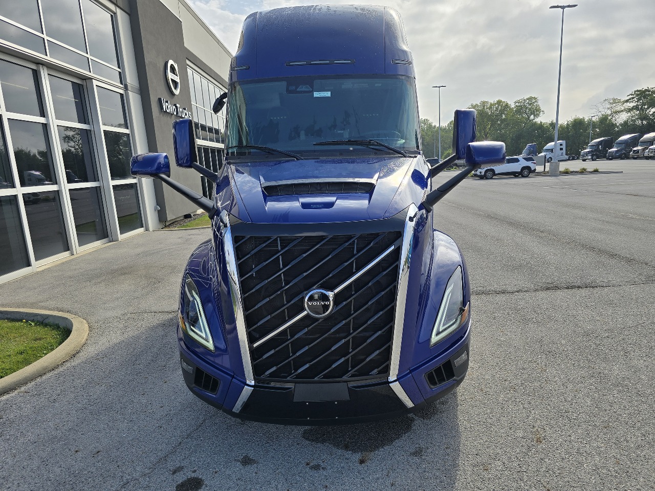 2026 Volvo - image 2