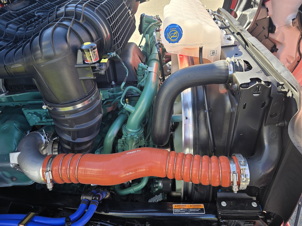 2026 Volvo - image 16