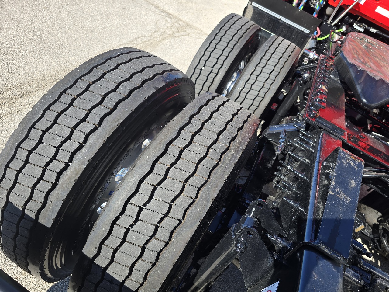 2026 Volvo - image 4