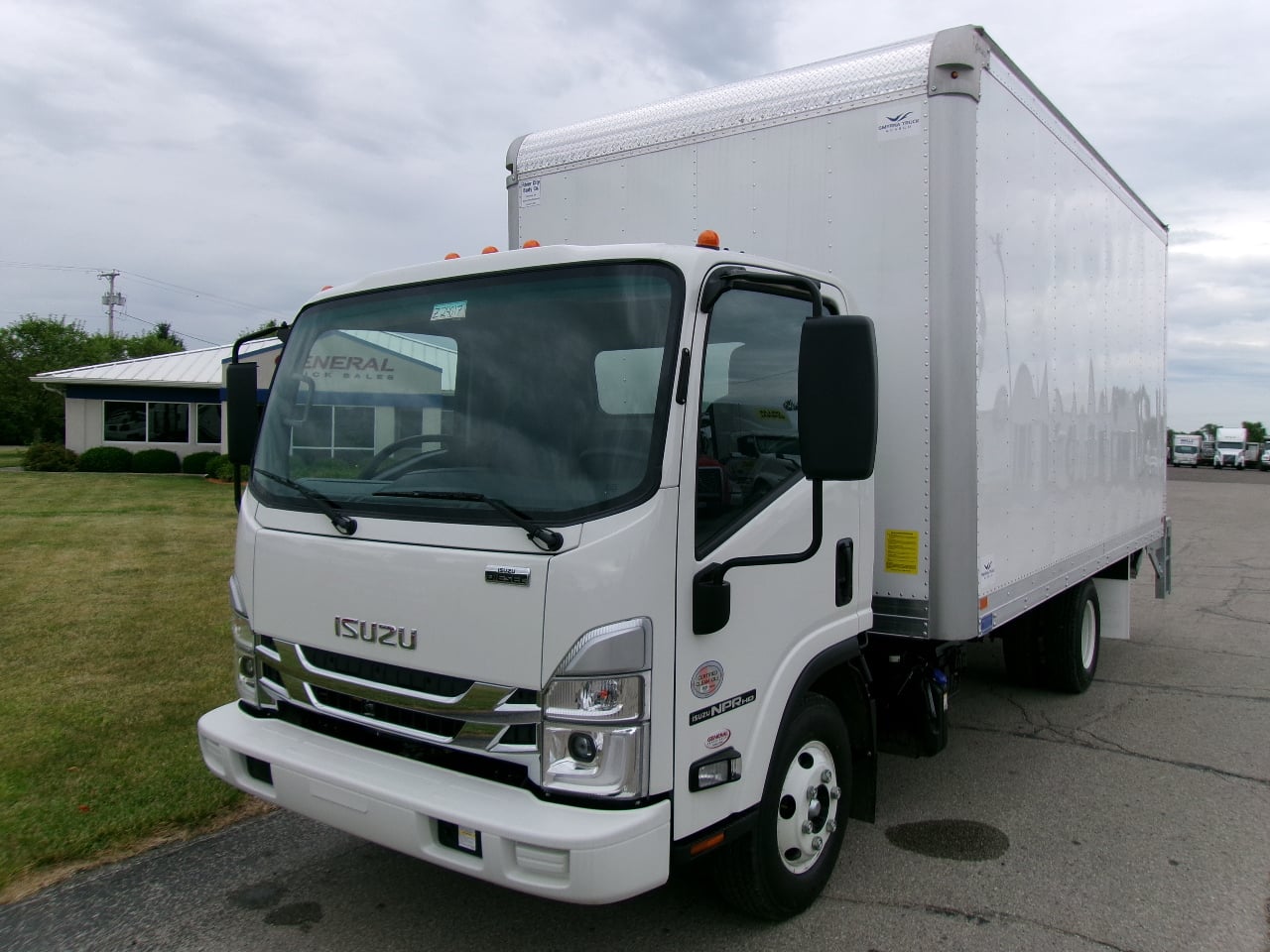 2024 Isuzu - image 1