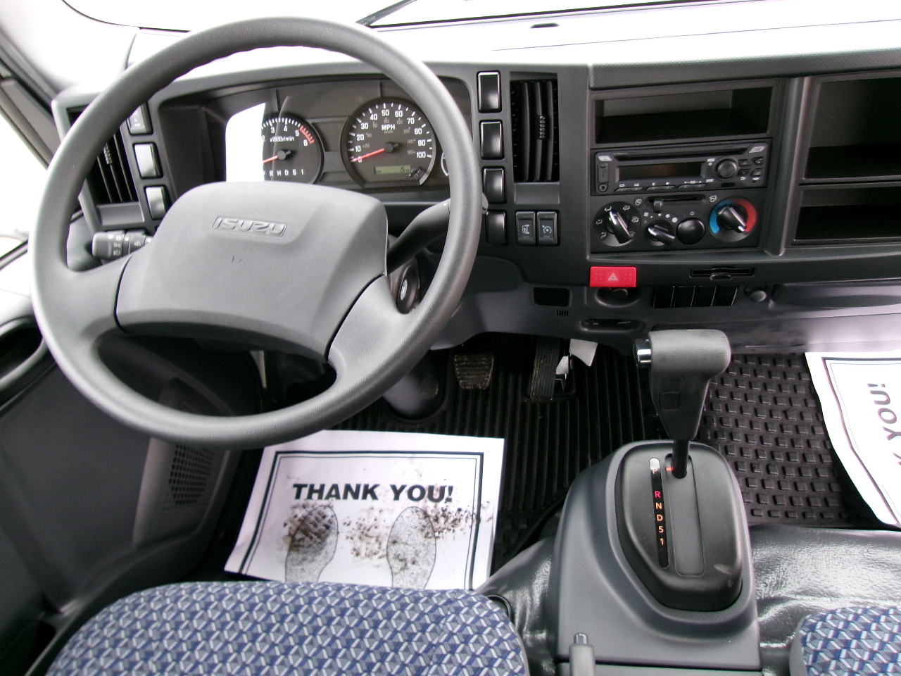 2025 Isuzu - image 8